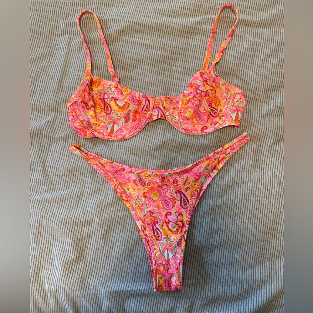 Kulani Kinis High Leg Cheeky Bikini with Underwire Top Set